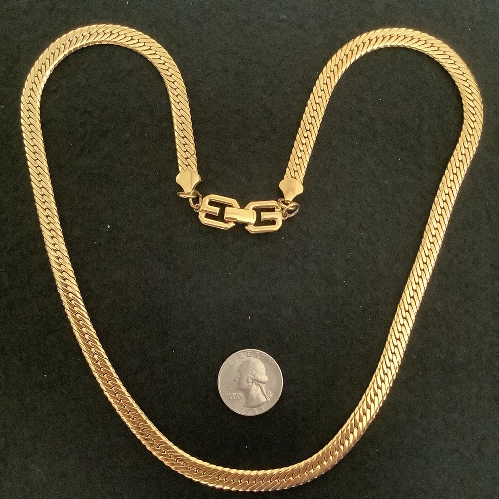 Vintage Givenchy gold tone herringbone necklace. - Picture 2 of 9